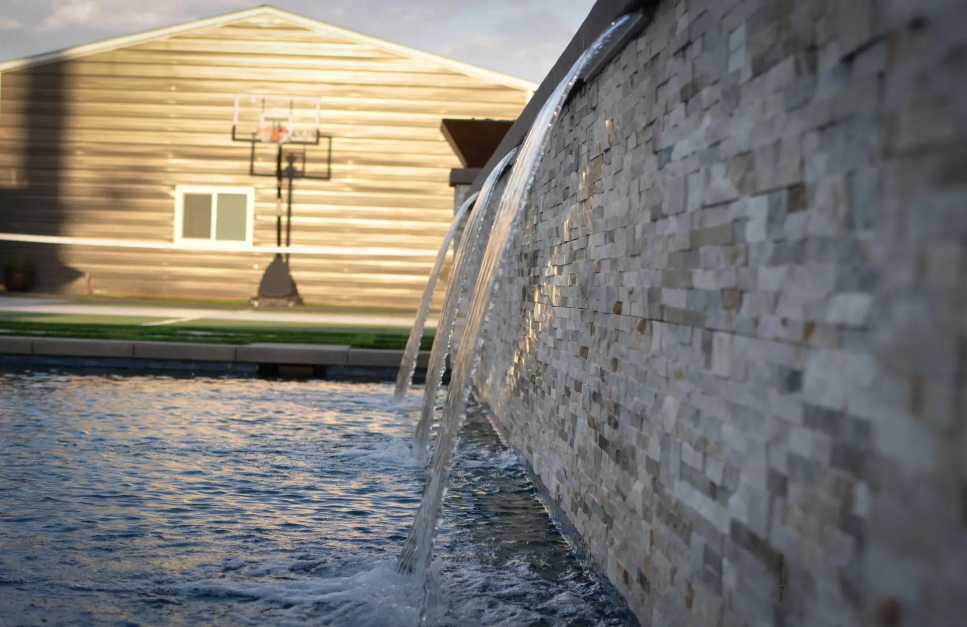Custom pool and grotto construction in Lake Elsinore, California